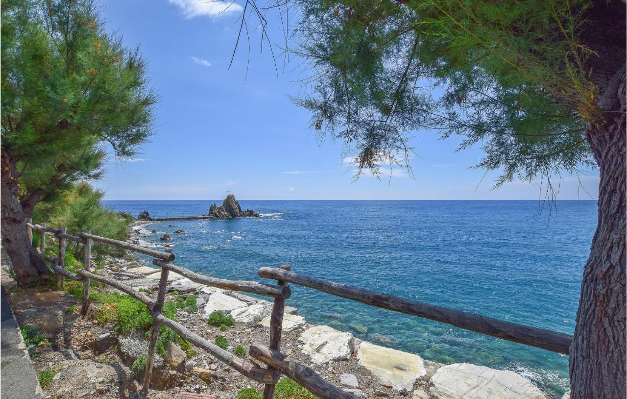 2 Bedroom Stunning Apartment In Moneglia Kültér fotó