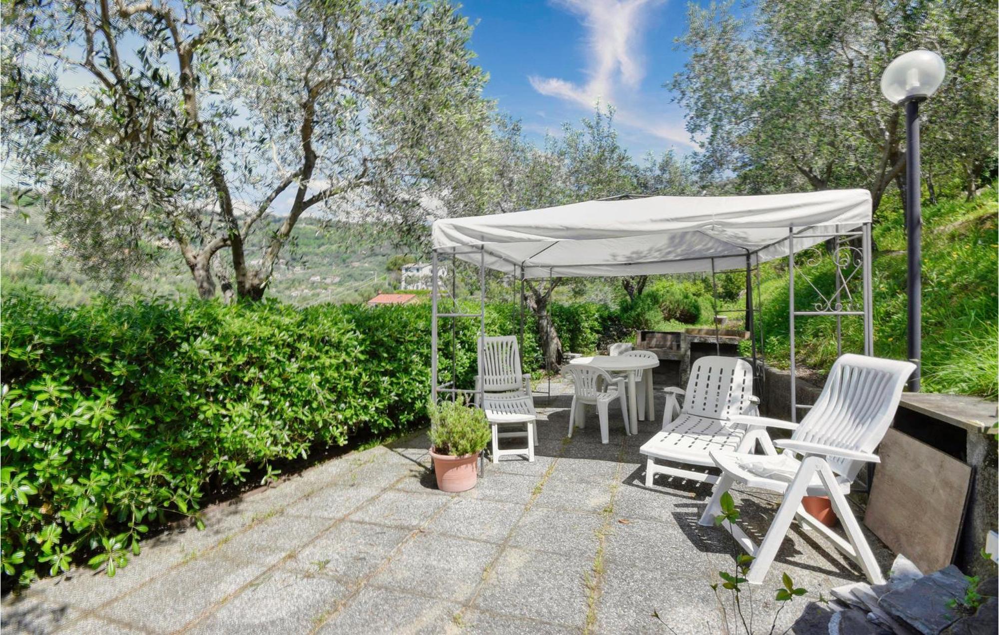 2 Bedroom Stunning Apartment In Moneglia Kültér fotó